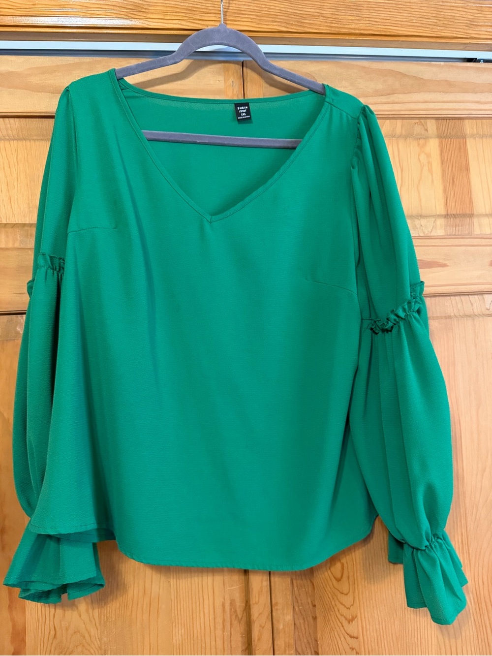 SHEIN Emerald Green V-Neck Balloon Sleeve Blouse